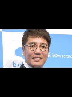 [画像][x]B1- おぎやはぎ小木博明、娘の15歳誕生日に“家族4ショット”「なんてステキな」 妻・奈歩さんが公開 - YouTube 余白なし