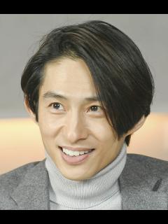 [画像][x]三宅健、滝沢秀明氏の新会社「TOBE」合流を発表 誕生日サプライズに照れ笑い「新生・三宅健にご期待ください」 - YouTube 余白なし