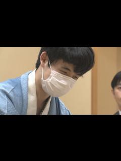 [画像][x]藤井聡太七冠が永瀬拓矢王座に勝利 王座戦は1勝1敗のタイに - YouTube 余白なし