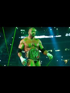 [画像][x]WWE Network: Triple H makes his entrance at AT&T Stadium: WrestleMania ... 余白なし