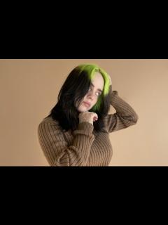 [画像][x]Billie Eilish shares clip of stripped-back new single, 'Happier Than Ever' 余白なし