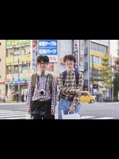 [画像][x]日本人のオタク男性の写真素材 [185017249] - イメージマート 余白なし