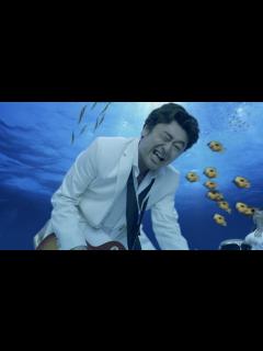 [画像][x]サザンオールスターズ - 涙の海で抱かれたい〜SEA OF LOVE〜 [Official Music Video] - YouTube 余白なし