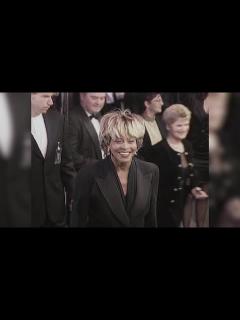 [画像][x]「ロックンロールの女王」ティナ・ターナーさん死去、83歳 - YouTube 余白なし