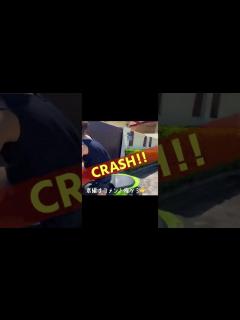 [画像][x]【顔面強打！】初めてバイクに乗ったママがまさかの転倒事故！！ 衝撃映像！#shorts #事故 #バイク - YouTube 余白なし