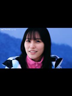 [画像][x]南沙良、「JR SKISKI」ヒロインに決定！スノーウェアに身を包み爽やかな笑顔を見せる メイキング映像公開 - YouTube 余白なし