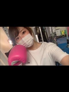 [画像][x]真宮あや様 肩コリ解消・背中引き締めトレーニング@hu-ReVo - YouTube 余白なし