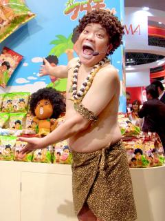 [画像][x]“アダモちゃん”お笑いタレントの島崎俊郎さん死去 68歳 - YouTube 余白なし
