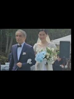[画像][x]堺正章の次女・堺小春、結婚式で父と親子ショット「愛があふれてる」「感動的」母・岡田美里も笑顔 - YouTube 余白なし