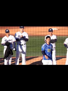 [画像][x]ファン感MVPはサッカー日本代表酒井宏樹！？「激似」のヤクルト塩見泰隆が扮装 村上宗隆 高津監督 2022年11月27ヤクルトファン感謝祭 ... 余白なし