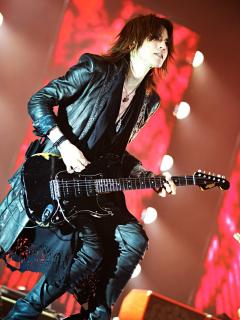 [画像][x]追悼、坂本龍一。LUNA SEA SUGIZOとの数々のコラボレーション（坂本美雨や中谷美紀）を振り返る。音楽性、社会活動、環境政治問題への ... 余白なし