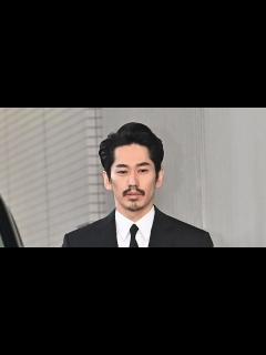 [画像][x]俳優の永山絢斗容疑者（34）を大麻所持容疑で逮捕 自宅マンションを家宅捜索 入手経路調べる 警視庁｜TBS NEWS DIG ... 余白なし