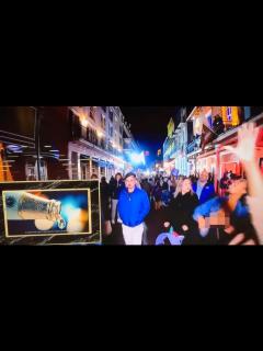 [画像][x]ESPN airs woman's NSFW flashing on Bourbon Street during Sugar Bowl 余白なし