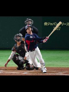 [画像][x]山田哲人は2打席連続四球で“お役御免” 日本シリーズで打撃不振も侍では・333― スポニチ Sponichi Annex 野球 余白なし