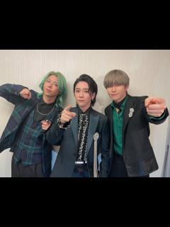 [画像][x]Mrs. GREEN APPLE on Twitter: "この後、#レコード大賞 です📺 「#ダンスホール」をお楽しみに🪩 余白なし