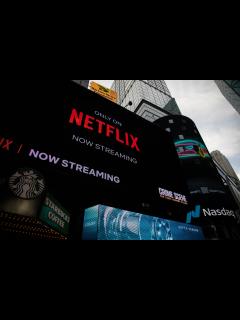 [画像][x]ネットフリックスが広告付き安価プラン導入へ、記録的な会員減予想で - Bloomberg 余白なし