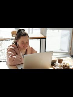 [画像][x]How to set boundaries and find work-life balance as a casual - ABC ... 余白なし