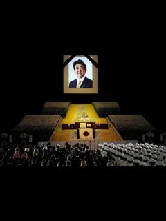 [画像][x]安倍氏の国葬、執り行われる 賛否が割れる中で - BBCニュース 余白なし