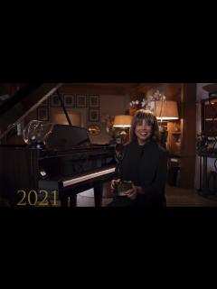 [画像][x]Tina Turner beams in final public appearance before death 余白なし
