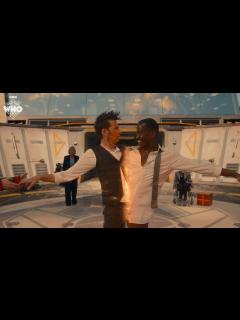 [画像][x]Doctor Who: David Tennant Shifts #BackToFanboy for Christmas Special 余白なし