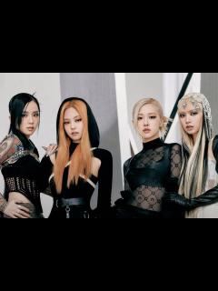 [画像][x]K-Pop's Blackpink Makes History as First All-Female Group to Debut ... 余白なし