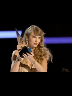 [画像][x]AMAs winners 2022: Taylor Swift sweeps with six wins 余白なし