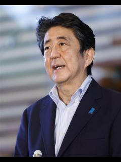 [画像][x]記者団の質問に答える安倍首相｜【安倍日誌】26日（日） 写真1/1｜産経ニュース 余白なし