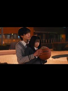 [画像][x]“ハグシュート”“むにゅキュン” 高橋文哉＆桜田ひより 胸キュンシーン連発 「交換ウソ日記」予告 - YouTube 余白なし