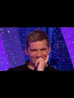 [画像][x]BBC Strictly's Nigel Harman breaks down in tears days after being ... 余白なし
