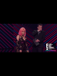 [画像][x]Nicki Minaj Hits on Michael B. Jordan During People's Choice Awards Speech 余白なし