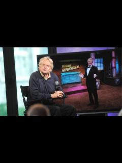 [画像][x]Jerry Springer: Era-defining talk show host dies aged 79 - BBC News 余白なし