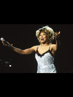 [画像][x]Morta Tina Turner, si spegne a 83 anni la leggenda della musica 余白なし