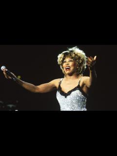 [画像][x]Tina Turner’s haunting last interview as final public photos emerge | 7NEWS 余白なし