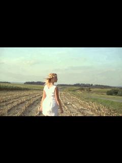 [画像][x]Marie - official video - YouTube 余白なし