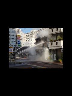 [画像][x]長崎市の繁華街で民家火災 けが人はいない模様 - YouTube 余白なし