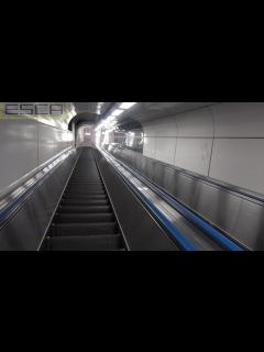 [画像][x]東京駅の長いエスカレーター 中央線 三菱製 Mitsubishi Escalator Tokyostation japan - YouTube 余白なし