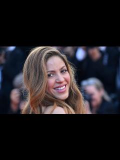 [画像][x]El antes y después de Shakira: la evolución de su estilo 余白なし