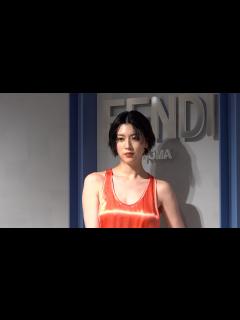 [画像][x]三吉彩花、美背中全開の大胆セクシードレスで魅了 抜群スタイルで圧巻オーラ - オリコン | Yahoo! JAPAN 余白なし