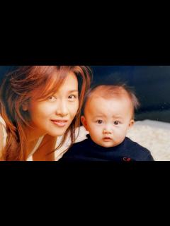 [画像][x]Cocomi、母・工藤静香を語る 幼少期の秘蔵写真を公開【Dior】 - YouTube 余白なし
