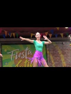 [画像][x]USJ 日本人ダンサーAyuさん登場！ラテンのリズムで一緒に踊ろう！フィエスタ・ラティーナ2023.7.10二回目は、Grant、Maria ... 余白なし