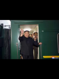 [画像][x]Kim Jong Un arrives in Russia ahead of meeting with Vladimir Putin ... 余白なし