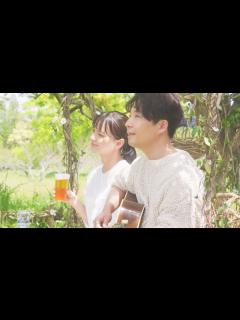 [画像][x]星野源、楽曲「不思議」弾き語りアレンジ披露 多部未華子は歌声ににっこり 「淡麗グリーンラベル」新CM「GREEN JUKEBOX 居篇 ... 余白なし