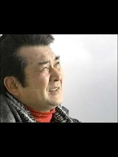 [画像][x]小林旭さん(1/3）が石原裕次郎さんを唄ってみせた「錆びたナイフ」「俺は待ってるぜ」 - YouTube 余白なし