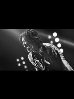 [画像][x]「THE YELLOW MONKEY」吉井和哉がテレビCM初出演！「楽しくできました」 “はじけた踊り”と“唸り”披露 - YouTube 余白なし