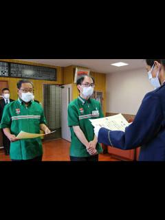 [画像][x]2度目の署長感謝状 松田さん、髙橋さん ニセ電話詐欺被害防ぐ 浦上署 ｜ 長崎新聞 余白なし
