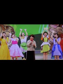 [画像][x]初代歌のおねえさん60周年ファミリーコンサートに登場！ - YouTube 余白なし
