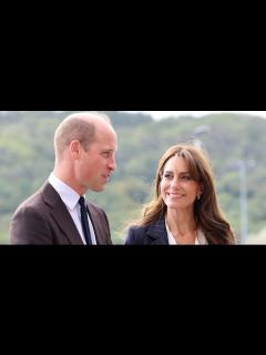 [画像][x]キャサリン皇太子妃＆ウィリアム皇太子、リンクコーデで公務へ 余白なし