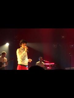[画像][x]Thomas Fersen "les papillons" au Cargo à Caen - YouTube 余白なし