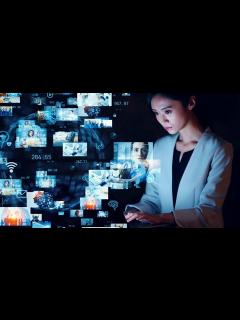 [画像][x]Young Asian Woman Watching Hologram Screens Stock Footage Video (100% ... 余白なし