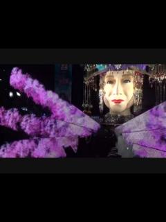 [画像][x]小林幸子さんが紅白歌合戦で着た衣装に乗ってきた - ニコニコ動画 余白なし